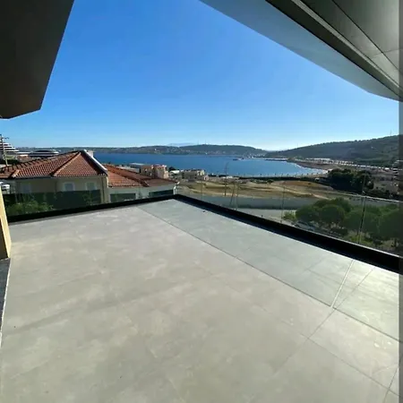 Deniz Manzarali,plaja 100 Metre Malikane Çeşme